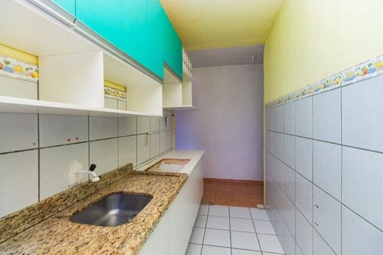 Cozinha de apartamento para alugar com 2 quartos, 52m² em Jardim Itu, Porto Alegre