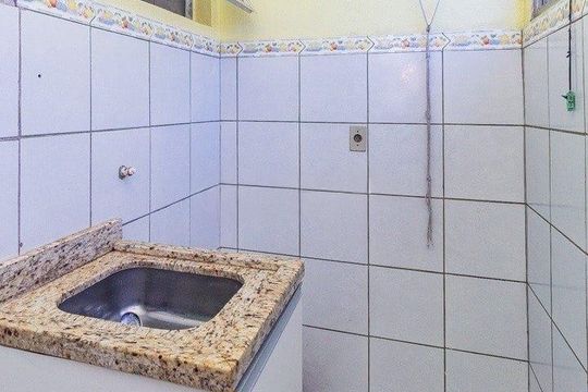 Lavanderia de apartamento para alugar com 2 quartos, 52m² em Jardim Itu, Porto Alegre