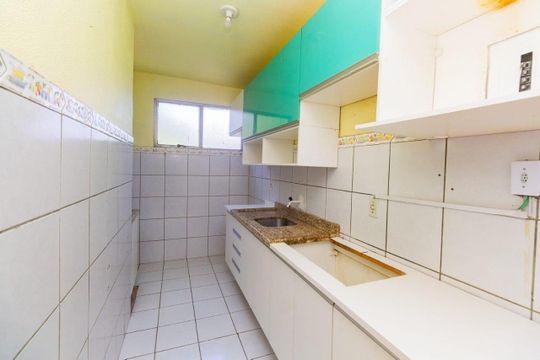 Cozinha de apartamento para alugar com 2 quartos, 52m² em Jardim Itu, Porto Alegre