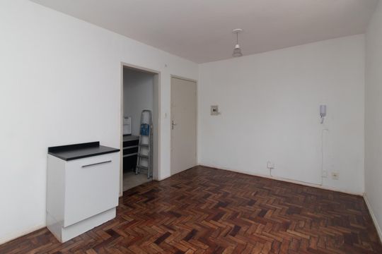 Sala/Quarto de apartamento para alugar com 2 quartos, 28m² em Santo Antônio, Porto Alegre