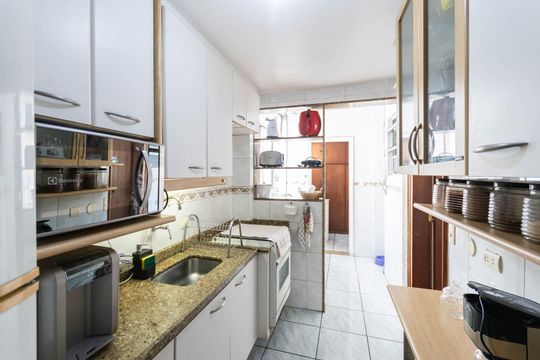 Cozinha de apartamento à venda com 3 quartos, 110m² em Grajaú, Rio de Janeiro
