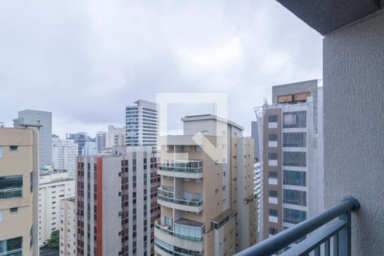 Varanda de kitnet/studio para alugar com 1 quarto, 26m² em Vila Nova Conceição, São Paulo