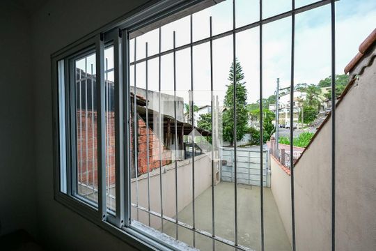 Sala de casa à venda com 3 quartos, 130m² em Parque das Cigarreiras, Taboão da Serra