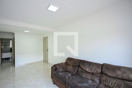 Sala de casa à venda com 3 quartos, 130m² em Parque das Cigarreiras, Taboão da Serra