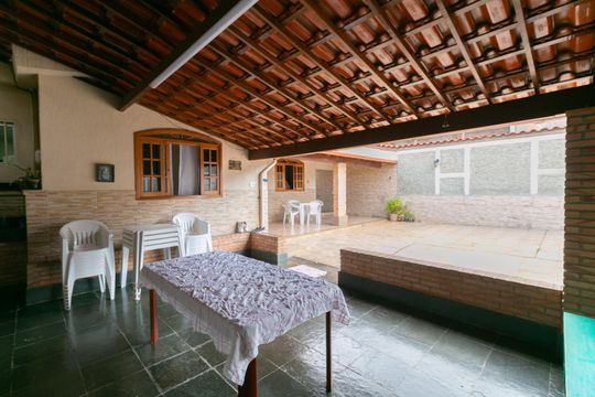 Casa para alugar com 3 quartos, 360m² em Jardim Leblon, Belo Horizonte