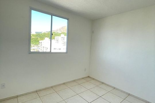 Quarto de apartamento à venda com 2 quartos, 43m² em Campo Grande, Rio de Janeiro