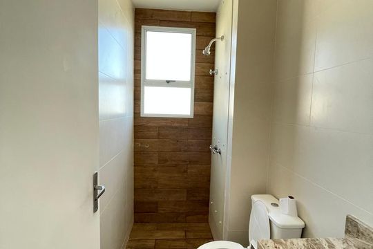 Banheiro de apartamento à venda com 2 quartos, 43m² em Campo Grande, Rio de Janeiro