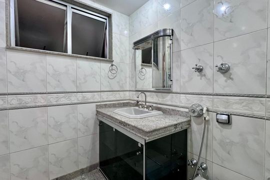 banho de apartamento para alugar com 4 quartos, 180m² em Funcionários, Belo Horizonte