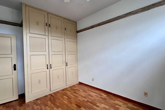 quarto  de apartamento para alugar com 4 quartos, 180m² em Funcionários, Belo Horizonte