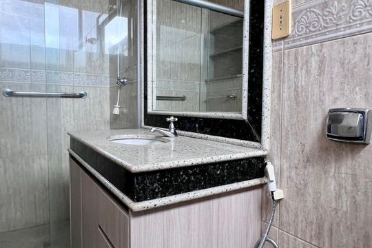 banho de apartamento para alugar com 4 quartos, 180m² em Funcionários, Belo Horizonte