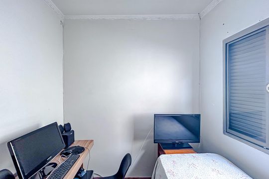 Quarto 3 de casa à venda com 4 quartos, 240m² em Vila Nova Manchester, São Paulo