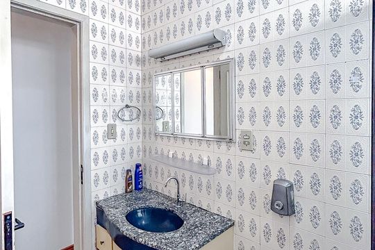 Banheiro de casa à venda com 4 quartos, 240m² em Vila Nova Manchester, São Paulo