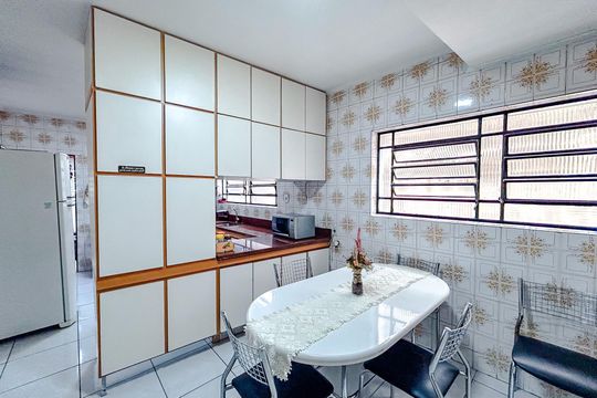Sala de Jantar de casa à venda com 4 quartos, 240m² em Vila Nova Manchester, São Paulo