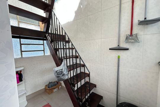 Escada de casa para alugar com 2 quartos, 42m² em Encantado, Rio de Janeiro