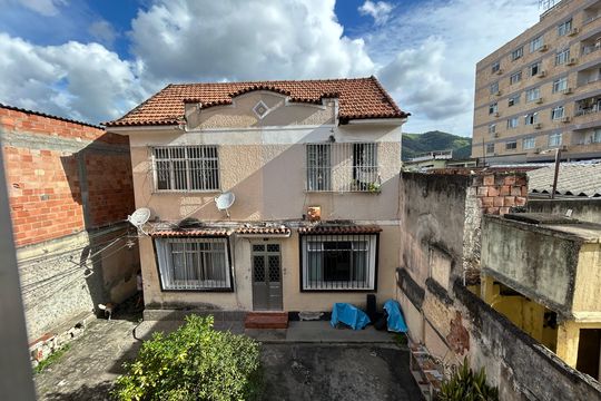 Vista do Quarto 1 de casa para alugar com 2 quartos, 42m² em Encantado, Rio de Janeiro
