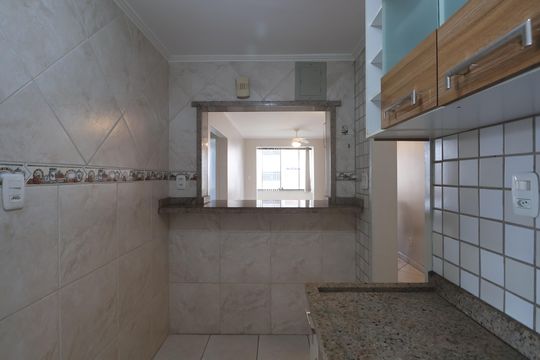 Cozinha de apartamento para alugar com 2 quartos, 82m² em Centro, Canoas