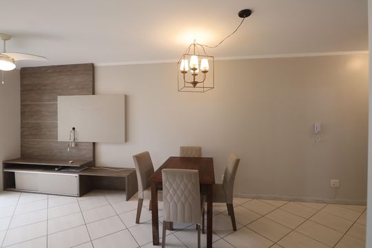 Sala de apartamento para alugar com 2 quartos, 82m² em Centro, Canoas