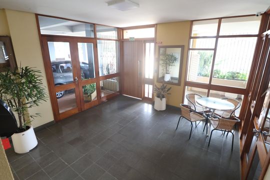Hall de entrada de apartamento para alugar com 2 quartos, 82m² em Centro, Canoas