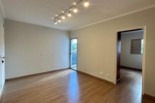 Apartamento à venda com 2 quartos, 60m² em Cambuí, Campinas