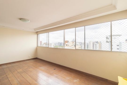 Apartamento à venda com 3 quartos, 168m² em Moema, São Paulo