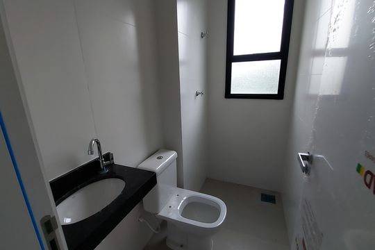 Banheiro de apartamento à venda com 2 quartos, 65m² em Buritis, Belo Horizonte