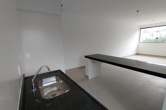 Cozinha de apartamento à venda com 2 quartos, 65m² em Buritis, Belo Horizonte