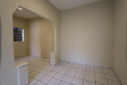 Cozinha de casa à venda com 1 quarto, 180m² em Vila Antonieta, São Paulo