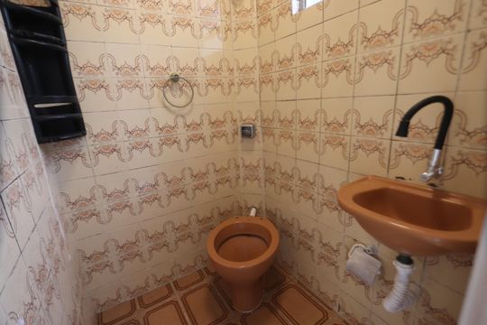 Banheiro de casa à venda com 1 quarto, 180m² em Vila Antonieta, São Paulo