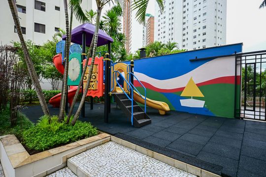 Playground de apartamento à venda com 4 quartos, 195m² em Vila Andrade, São Paulo
