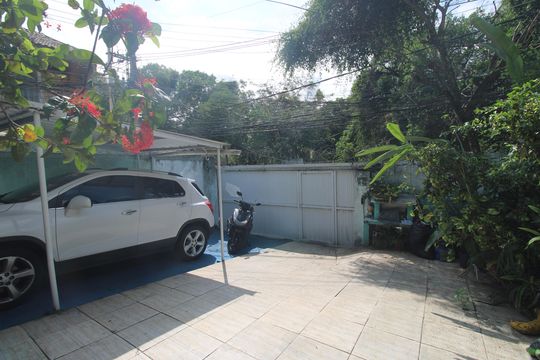 Garagem de casa à venda com 5 quartos, 160m² em Taquara, Rio de Janeiro