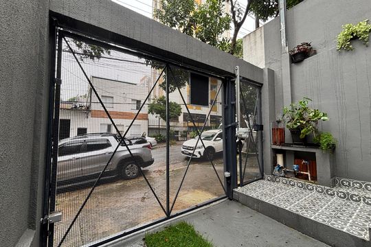 Garagem de casa à venda com 2 quartos, 84m² em Vila Clementino, São Paulo