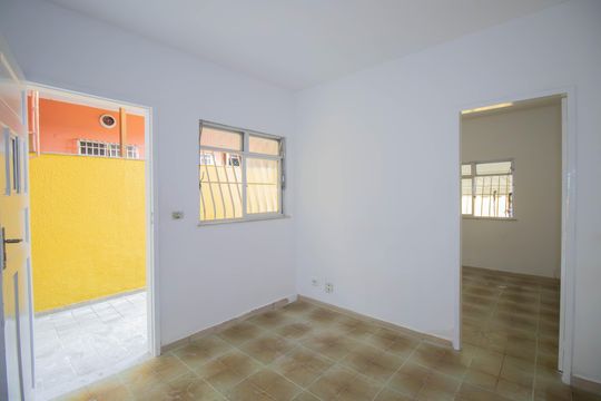 Casa para alugar com 1 quarto, 48m² em Colubandê, São Gonçalo
