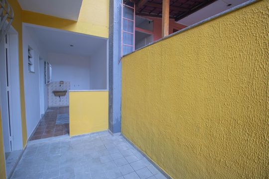 Quintal de casa para alugar com 1 quarto, 48m² em Colubandê, São Gonçalo