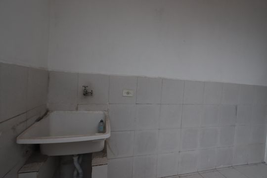 Lavanderia de cima de casa à venda com 2 quartos, 85m² em Vila Antonieta, São Paulo
