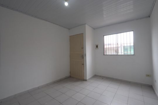 Sala de cima de casa à venda com 2 quartos, 85m² em Vila Antonieta, São Paulo