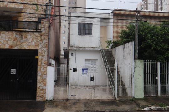 Fachada de casa à venda com 2 quartos, 85m² em Vila Antonieta, São Paulo