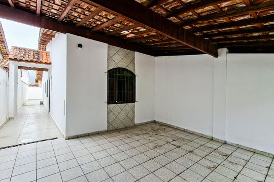 Garagem de casa à venda com 2 quartos, 86m² em Jardim Bom Clima, Guarulhos