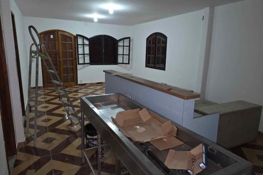 Sala de casa para alugar com 2 quartos, 584m² em Guaratiba, Rio de Janeiro