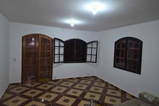 Casa para alugar com 2 quartos, 584m² em Guaratiba, Rio de Janeiro