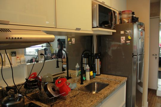 Cozinha de apartamento à venda com 2 quartos, 121m² em Vila Monumento, São Paulo