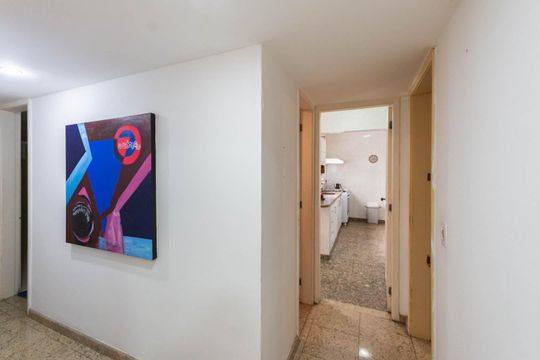 Corredor de apartamento à venda com 3 quartos, 127m² em Tijuca, Rio de Janeiro