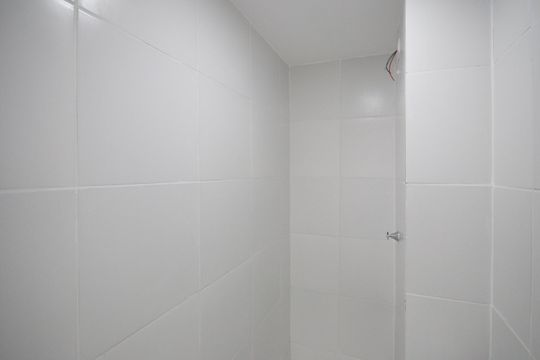 Banheiro  de apartamento à venda com 2 quartos, 32m² em Parque Novo Mundo, São Paulo