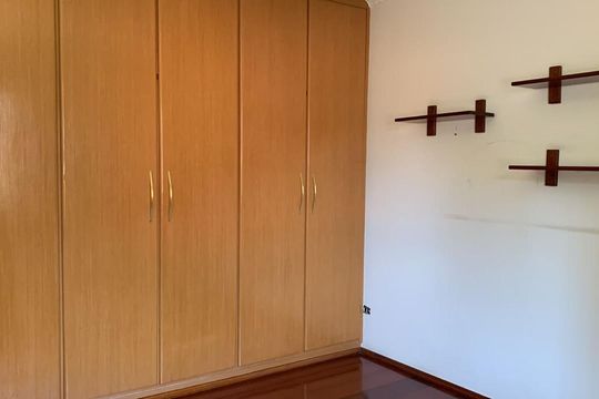 Quarto de casa à venda com 5 quartos, 348m² em Vila Assunção, Santo André