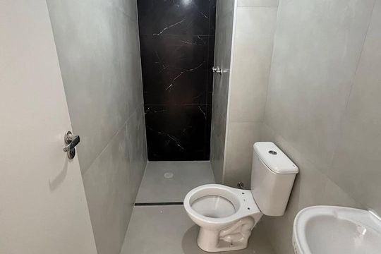 Banheiro de apartamento para alugar com 3 quartos, 120m² em Jardim da Glória, Vespasiano