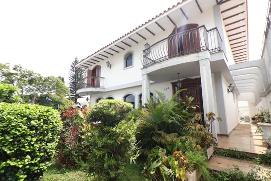 Casa para alugar com 4 quartos, 349m² em Jardim Franca, São Paulo
