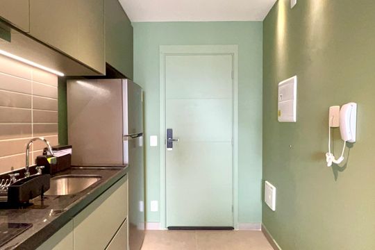 Cozinha de kitnet/studio à venda com 1 quarto, 26m² em Pompeia, São Paulo