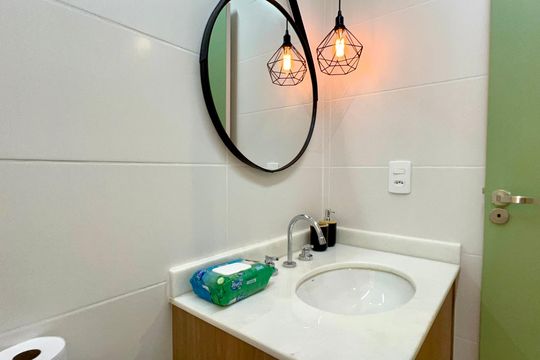 Banheiro de kitnet/studio à venda com 1 quarto, 26m² em Pompeia, São Paulo