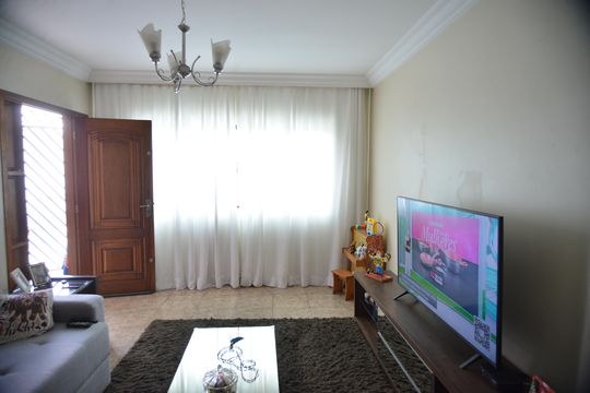 Sala de casa para alugar com 3 quartos, 280m² em Vila Sacadura Cabral, Santo André