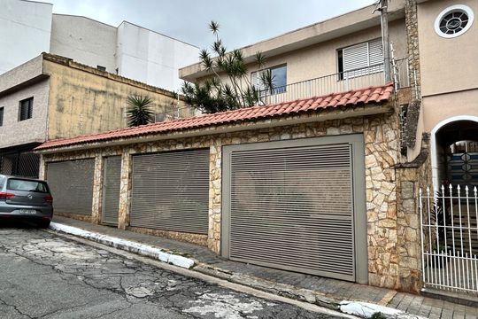 Fachada de casa à venda com 4 quartos, 450m² em Vila Oratorio, São Paulo