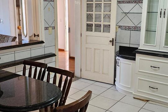 Cozinha de casa para alugar com 3 quartos, 310m² em São Luís, Canoas